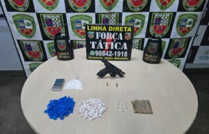 Imagem da notícia - Polícia Militar do Amazonas realiza prisões e apreensões de armas, munições e mais de 130 porções de drogas na capital