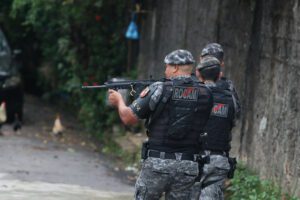 Imagem da notícia - Polícia Militar captura quatro foragidos da Justiça por tráfico de drogas, roubo e por pensão alimentícia, em ações distintas na capital