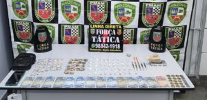 Imagem da notícia - Em ações na capital e no interior, Polícia Militar do Amazonas prende cinco pessoas e apreende drogas, arma e mais de R$ 1,5 mil