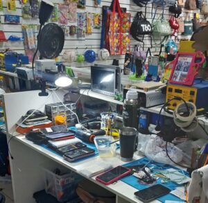 Imagem da notícia - RecuperaFone: Seis pessoas foram presas por receptação qualificada e porte ilegal de arma de fogo na zona norte