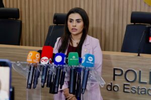 Imagem da notícia - PC-AM prende mãe e padrasto por estupro de vulnerável contra a adolescente; o homem transmitiu IST para a vítima