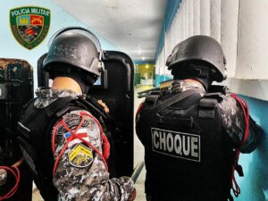 Imagem da notícia - Polícia Militar do Amazonas apreende mais de 700 porções e 500 pinos de drogas em quitinete no bairro Chapada