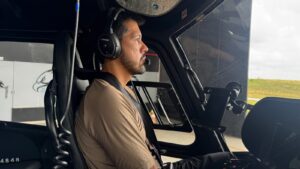 Imagem da notícia - Departamento Aéreo da SSP-AM qualifica no Amazonas, primeiro piloto para operar helicóptero