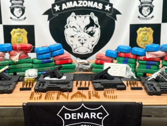 PC-AM desarticula centro de guarda e distribuição de drogas na zona norte e causa prejuízo de R$ 10,4 milhões ao narcotráfico