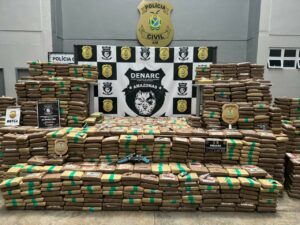 Imagem da notícia - PC-AM apreende mais de uma tonelada de skunk em sítio de Iranduba e prende cinco suspeitos