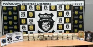 Imagem da notícia - Cocaína avaliada em R$ 4,5 milhões é apreendida em rodas de caminhonete pela PC-AM e Receita Federal