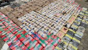 Imagem da notícia - PC-AM prende casal e apreende mais de 600 quilos de maconha e cocaína avaliados em R$ 13,5 milhões