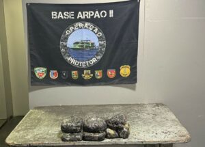 Imagem da notícia - Base Arpão 2: PMAM apreende sete tabletes de entorpecentes escondidos dentro de aparelho de ar-condicionado