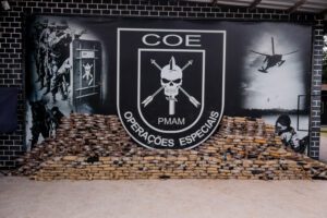 Imagem da notícia - PMAM apreende 1 tonelada de drogas e cinco armas de fogo em duas ocorrências no Rio Negro