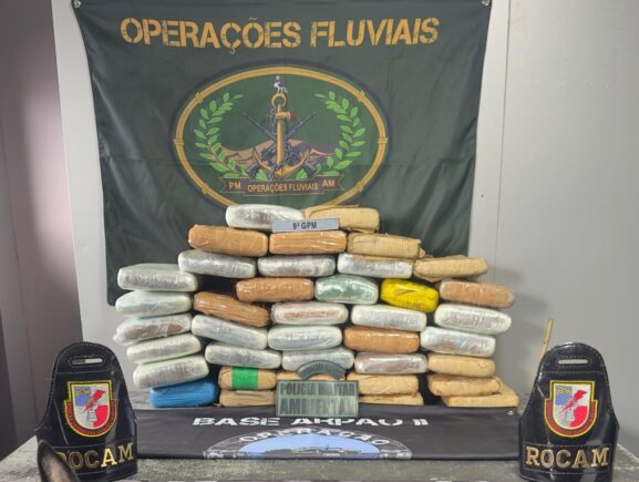 Base Arpão 2: PMAM apreende 47 quilos de entorpecentes em abordagem à embarcação em Coari