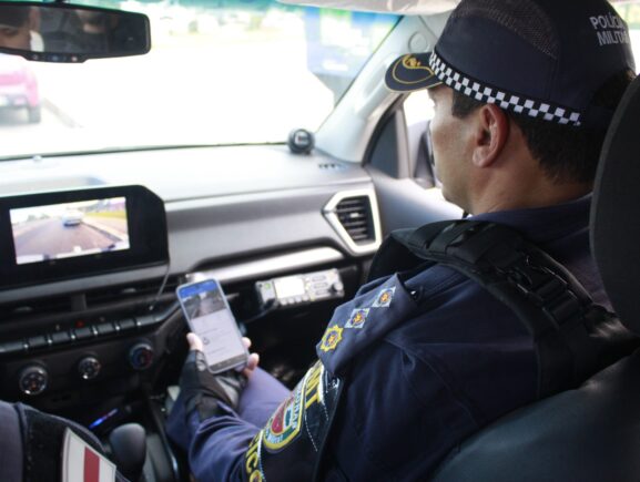 Oito foragidos da Justiça são presos em Manaus com apoio do reconhecimento facial Paredão