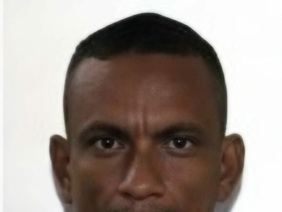 IML pede colaboração para localizar os familiares de Adriano Pontes Alcântara 