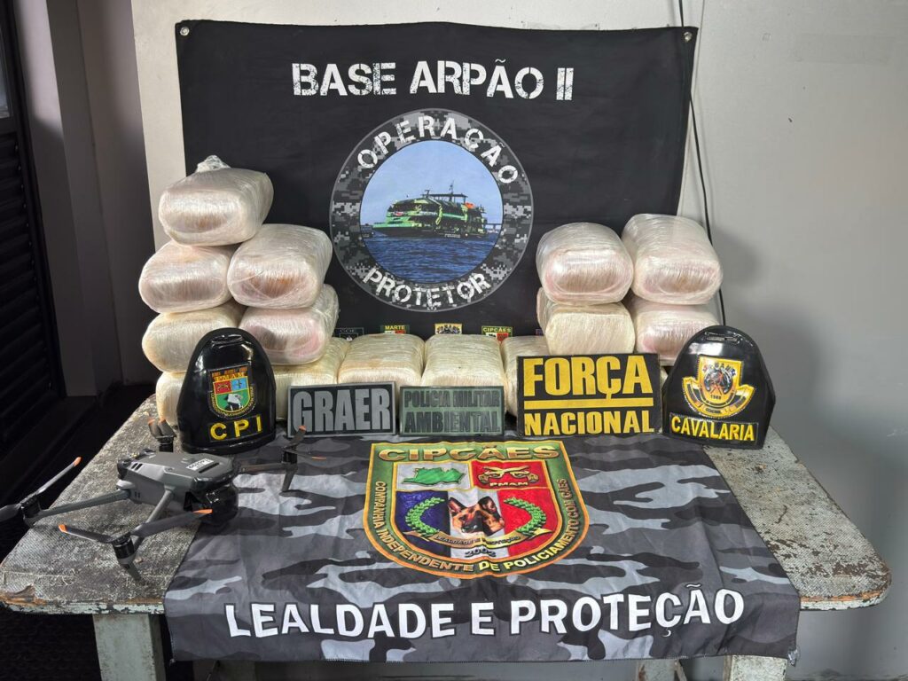 SSP AM BASE ARPAO 2 PMAM APREENDE MAIS 40 QUILOS DROGAS COM CAO POLICIAL FOTOS DIVULGACAO SSP AM