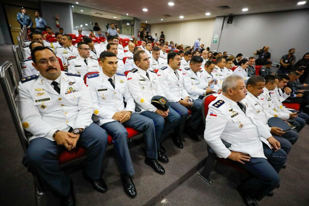 Secom Oficiais PMAM Conclusao Formacao Especializada Foto Antonio Lima Secom 2