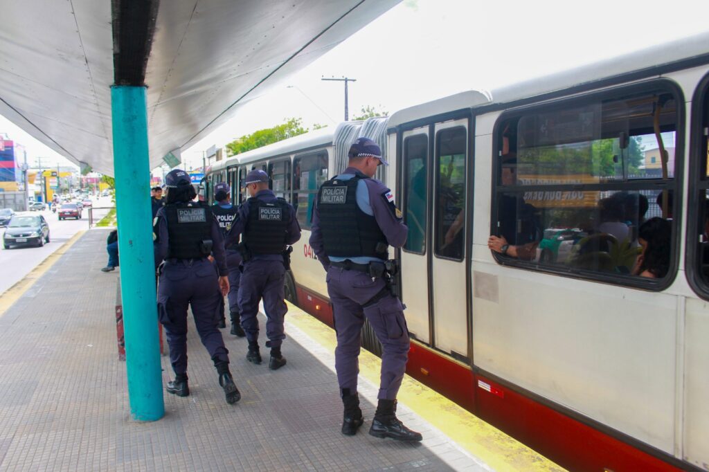 SSP AM ROUBOS TRANSPORTE COLETIVO CAEM 92 MANAUS MENOR INDICE 8 ANOS FOTOS VICTOR LEVY SSP AM 3